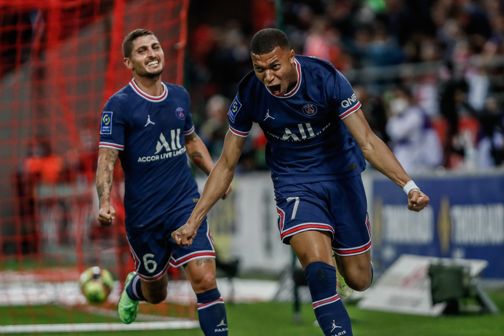 九游体育-关于阿斯顿维拉训练开放日,今晚复出首秀引欢呼,法甲在即,训练强度明显提升的信息-九游体育